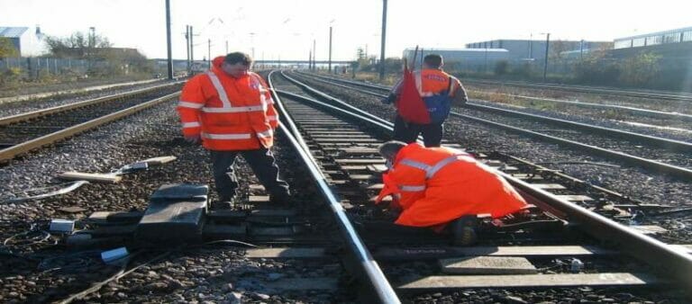 Rod Newbery of Hawkins worked with Professor David Newland of Cambridge University's Engineering Department and TWI to develop a series of tests that would mimic the vibration caused by the passage of trains and made a series of startling discoveries. The test rig to check for the effect of vibration