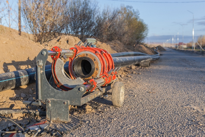 A hot plate welding tool - failures of plastic welded pipes