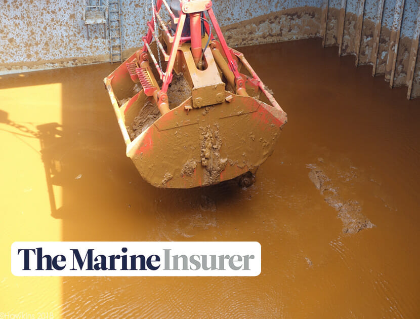 Grabber in a marine ship with cargo which has liquified