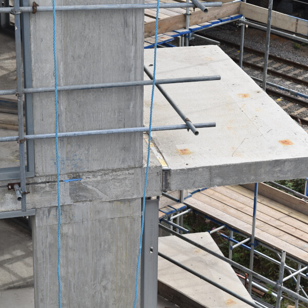 Concrete balcony slab with thermal break