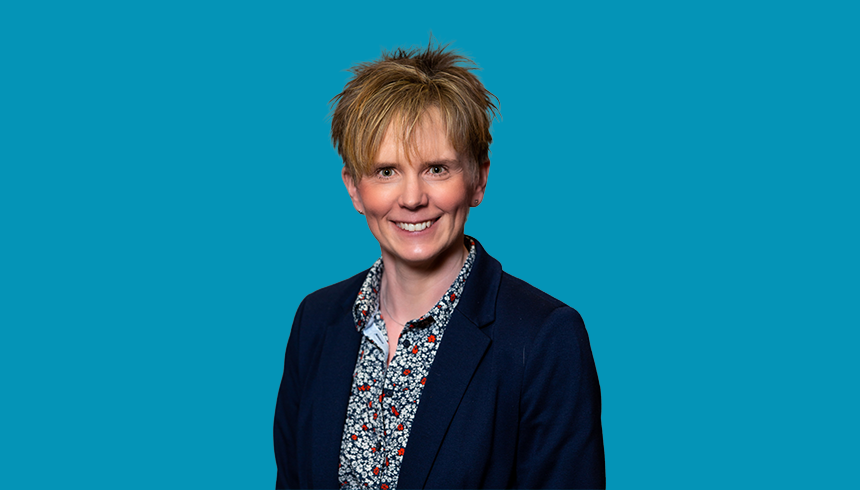 Mrs Yvonne Ainsworth