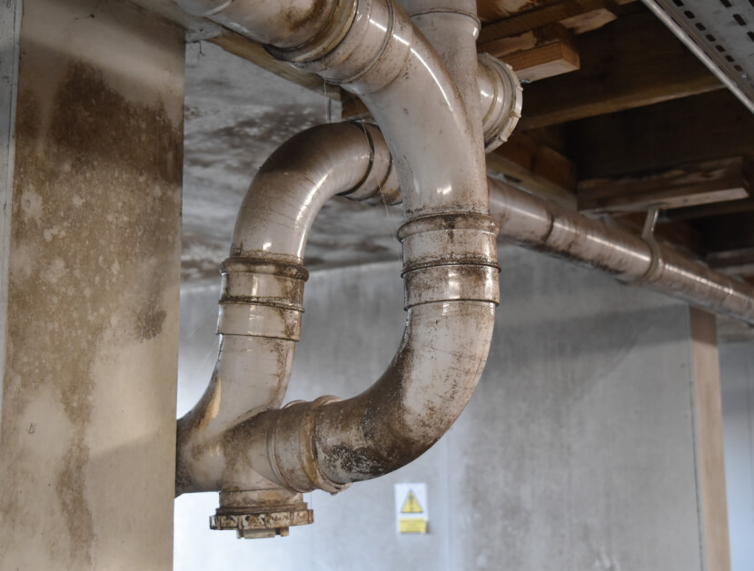 Soiled pipes
